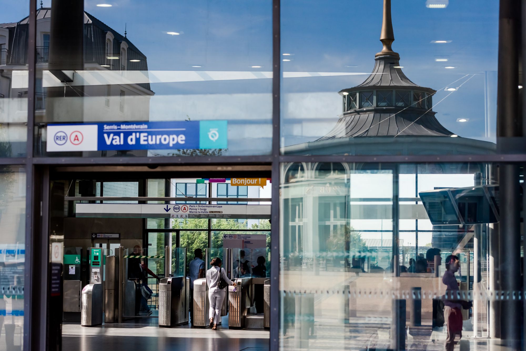 Entrée de la gare RER A Val d'Europe